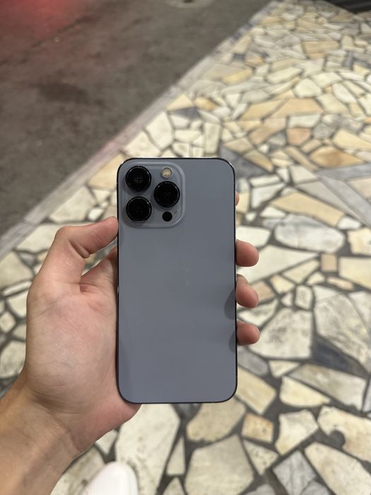 iPhone 13 Pro Blue