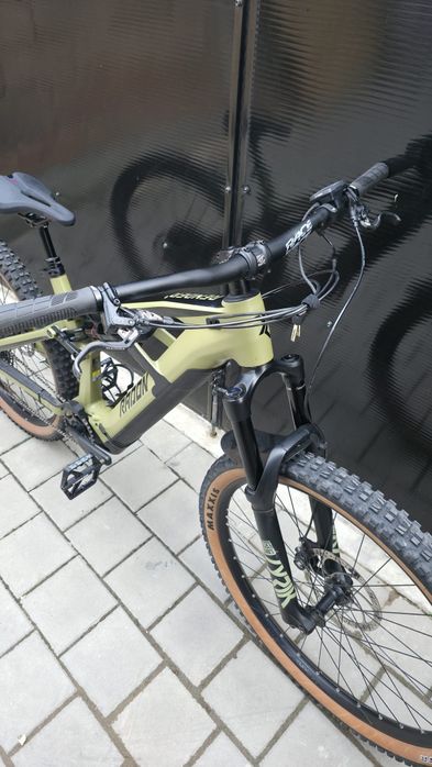 Bicicletă electrică carbon full suspension L