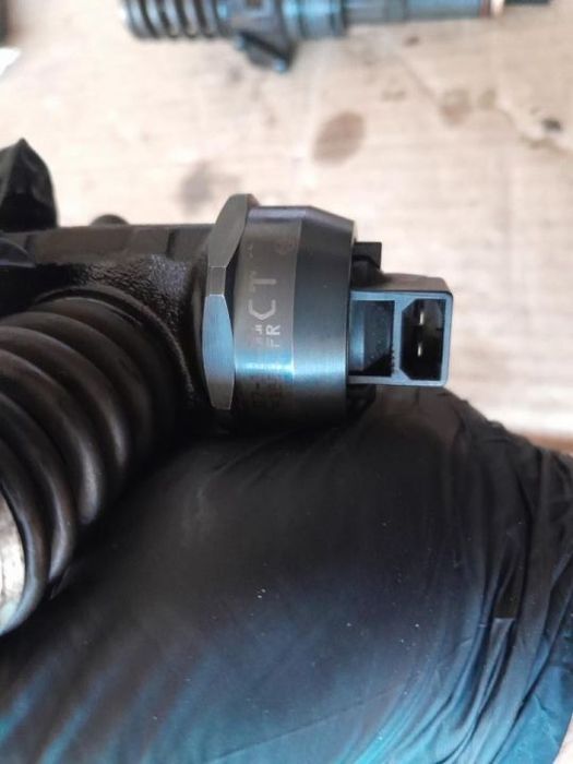 injector injectoare audi a4 b7 1.9tdi bke brb skoda fabia vw polo ibiz