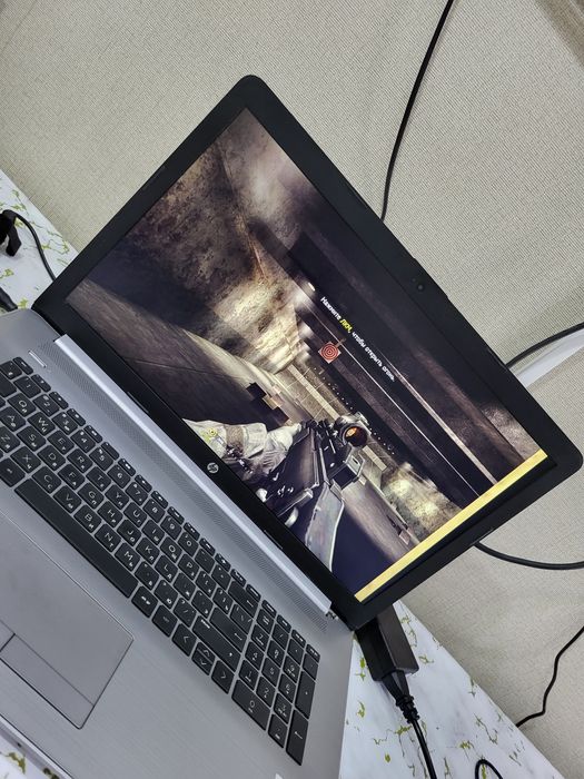 Мощный Ноутбук для игр и работы.