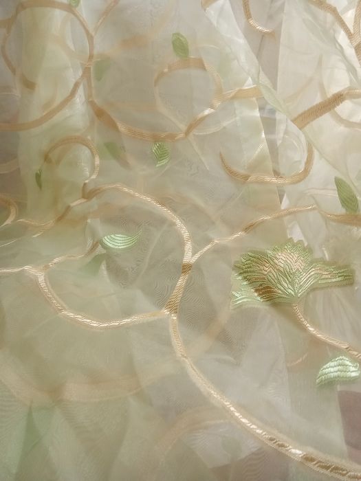 Занавески,жапкыш в отличном состоянии