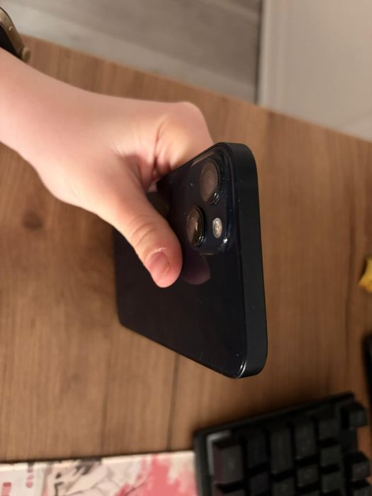 Iphone 13 de 256 impecabil