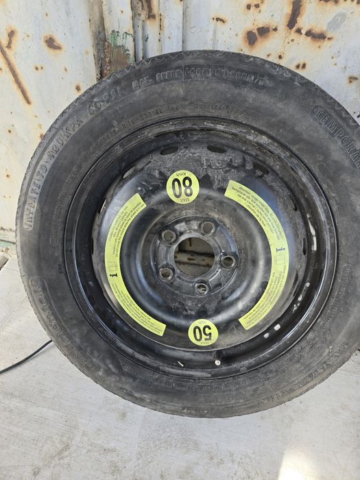 Резервни гуми с джанти и (патерици)