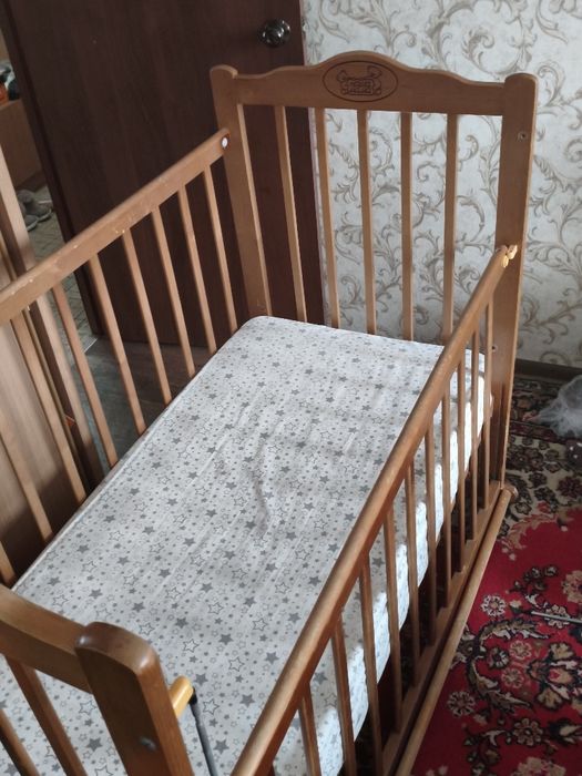 Отдам детскую кроватку