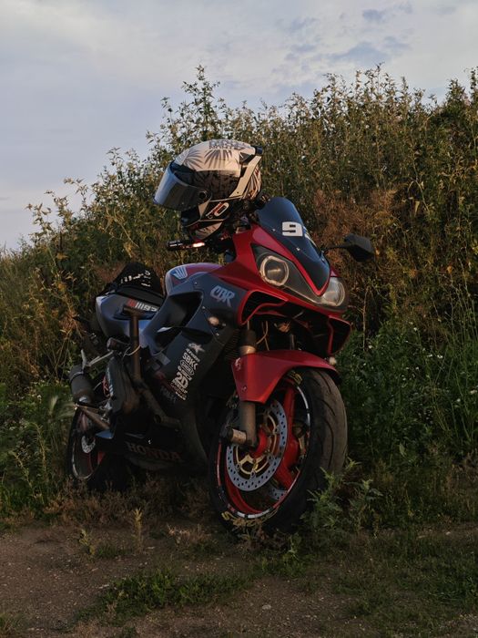 Продам Honda CBR 600 f4i