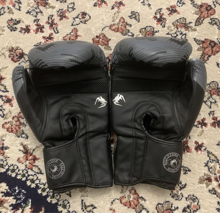 Боксерские Перчатки Venum Box