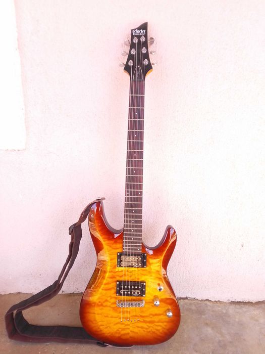 Chitara electrica Schecter C-6 Plus si accesorii