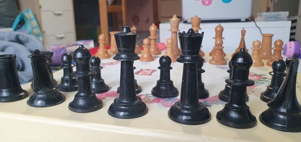 Шах - бакелитови фигури за шах