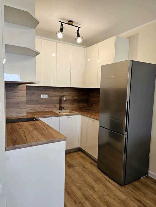 Дава се под наем Двустаен апартамент в Пловдив, Остромила - 60 кв.м за 375 € - Снимка #2