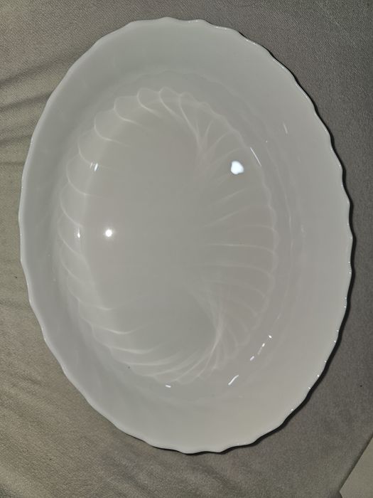 Нови огнеупорни големи  тави за печене