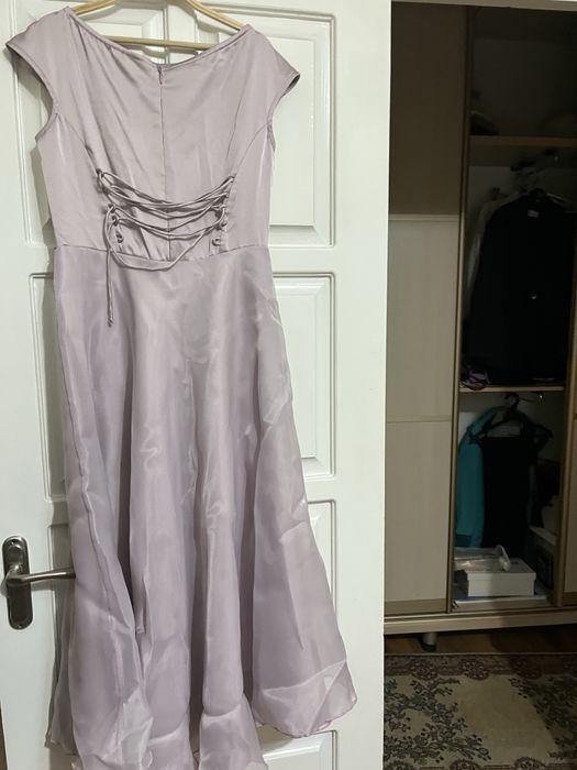 Продам платья все 3 за 15.000