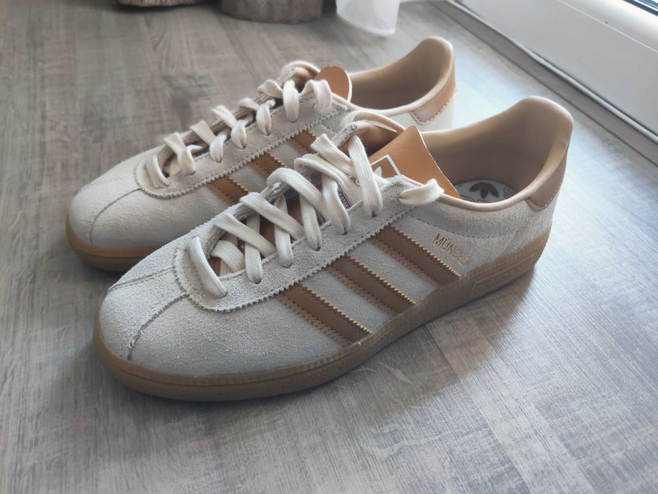 Adidas München – mărimea 39⅓, purtați o singură dată
