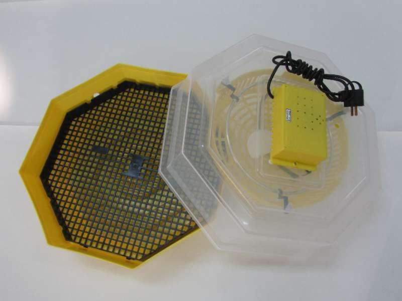 Официалният вносител на румънските инкубатори Клео5 за БГ Гаранция