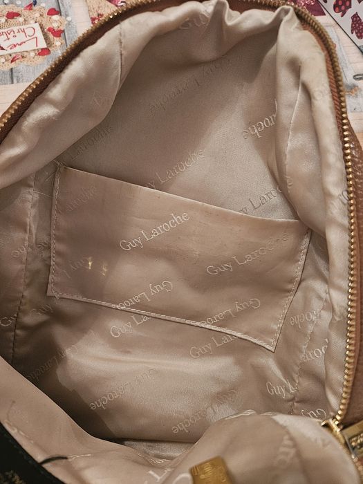 Guy Laroche естествена кожа чанта