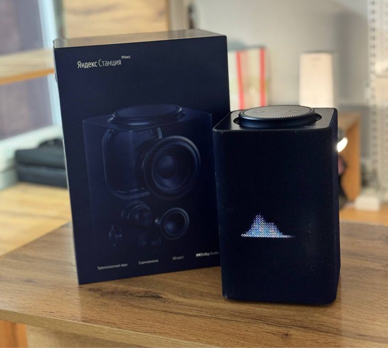 Яндекс станция Макс