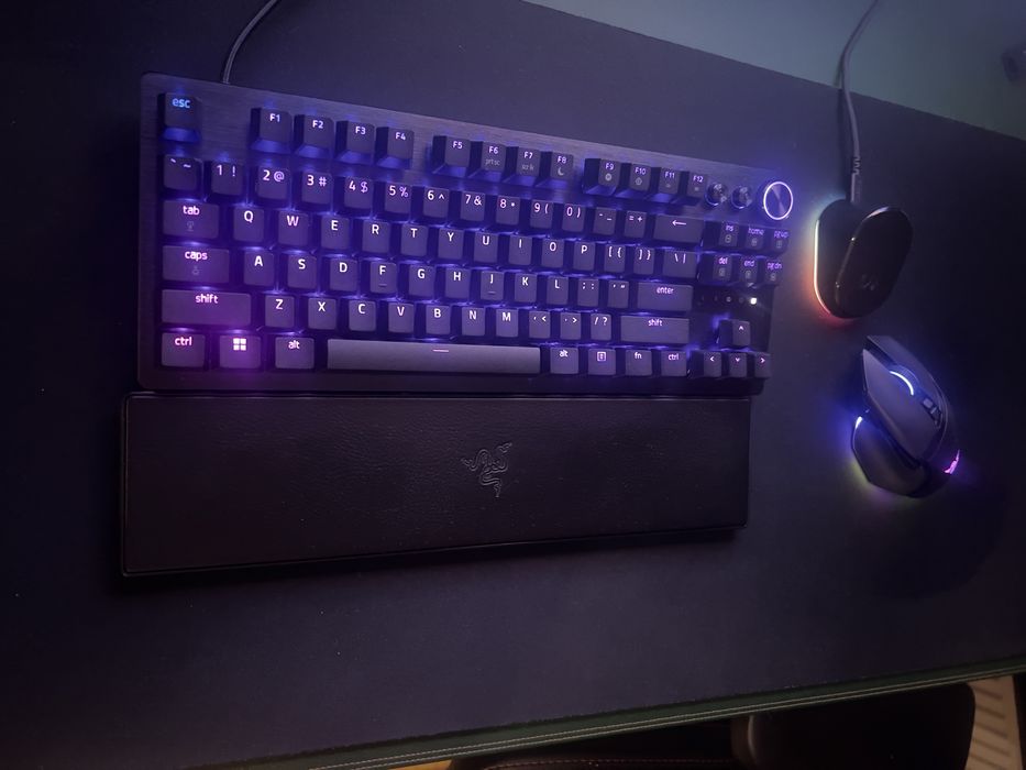 Razer huntsman v3 pro tkl + basilisk v3 pro 35k+ dockpro