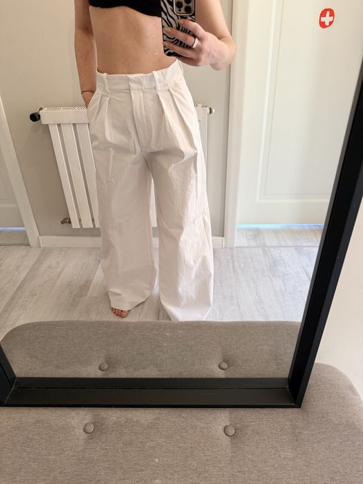 Pantaloni Zara marimea xs noi
