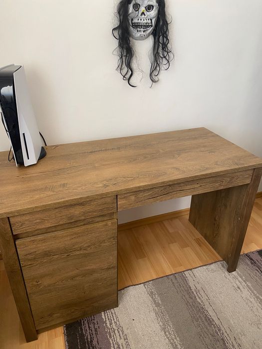 Birou elev stare bună ,dimensiuni L 120cm, l 53, I 76,5