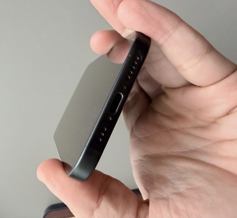 iPhone 16 128GB Гаранция до 02.2026 Като нов