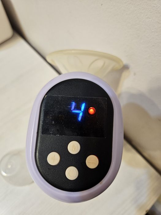 Молокоотсос электрический + пакеты для молока