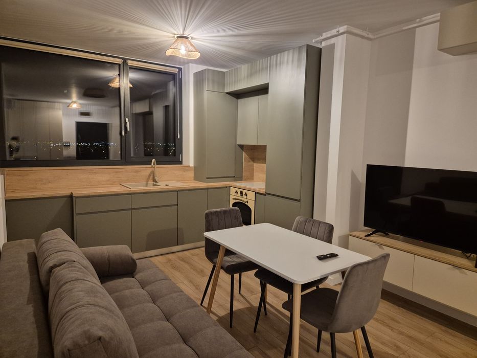 Inchiriez apartament in X City Tower