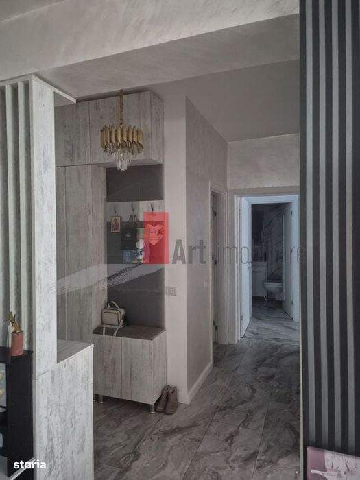 Vanzare apartament 3 camere 70 mp-Weiner Palada+loc de parcare