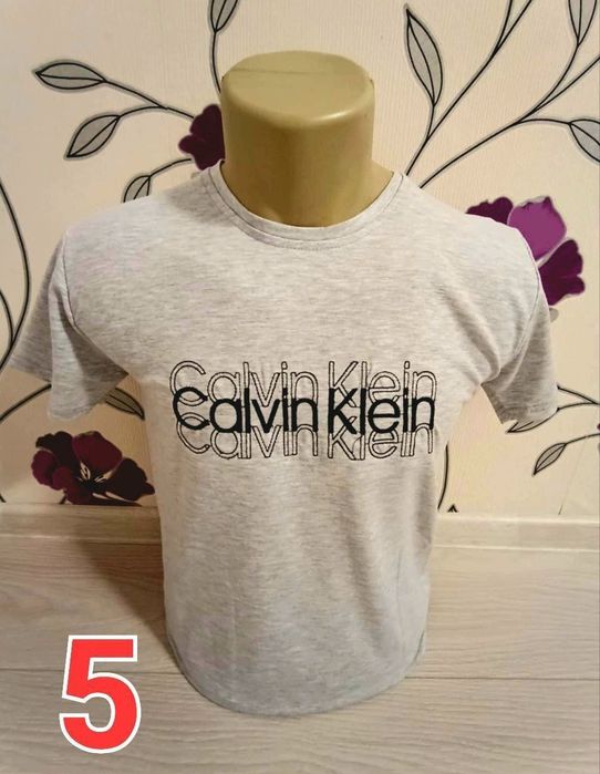 Tricouri dama si barbati la oferta