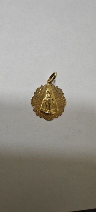 Pandantiv medalion aur 18k 2.67gr(r)