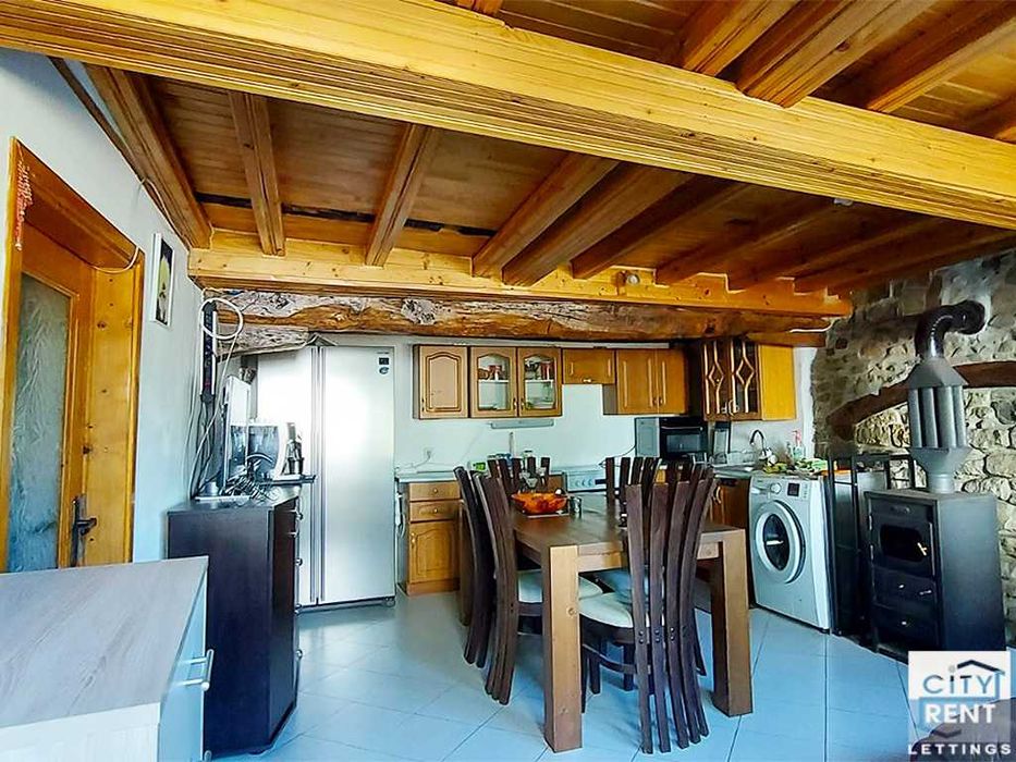 Дава се под наем Къща в с. Самоводене, Област Велико Търново - 120 кв.м за 598.23 € - Снимка #1