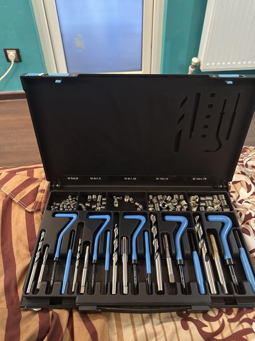 Trusă V-COIL VÖLKEL M5–M12 pentru reparat filete – 130 piese