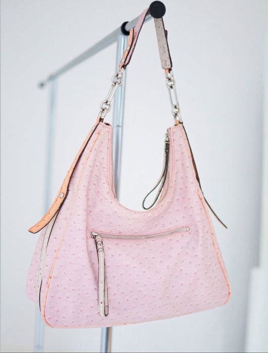 Сумка Guess страусиная кожа