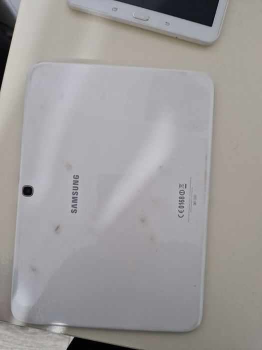 Vând 3 tablete Samsung piese
