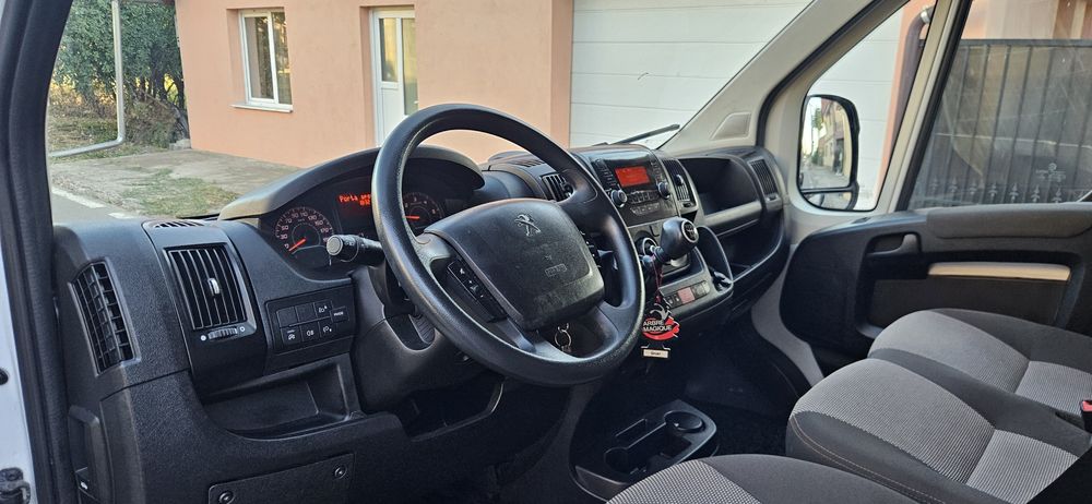 Vand Peugeot Boxer, 2.2 diesel, an 2023, Euro 6, foarte Ingrijit, km reali, Acte la Zi