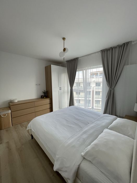 Vand apartament 3 camere, zona Daliei, bloc nou.
