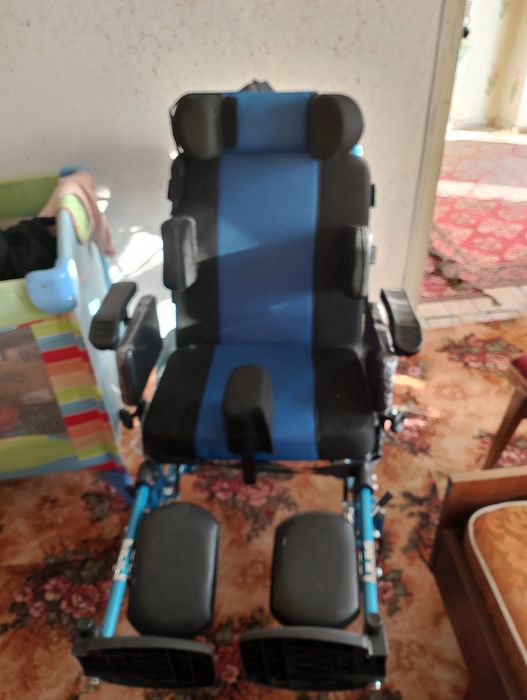 Детска количка ДЦП специализирана