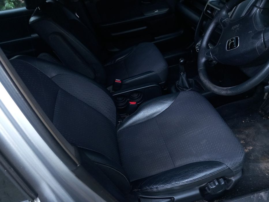 Хонда црв 2000 бензин,на части