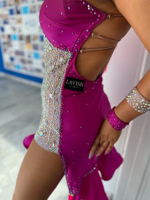 Рокля за спортни танци