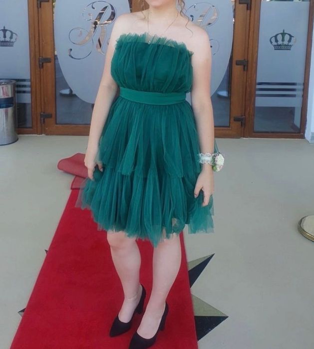 Vând rochie scurtă