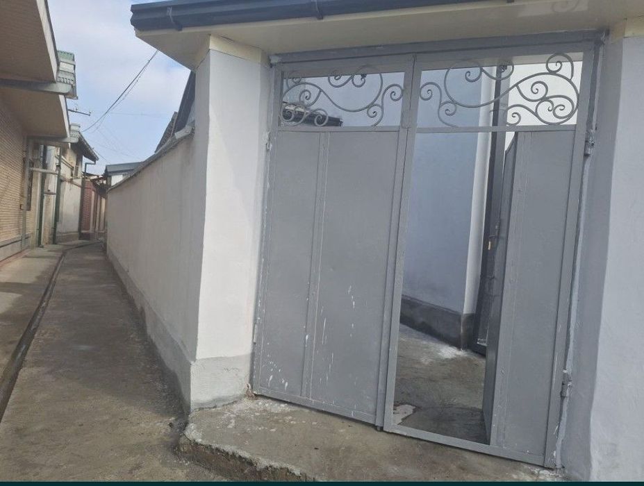 Домик в общем дворе