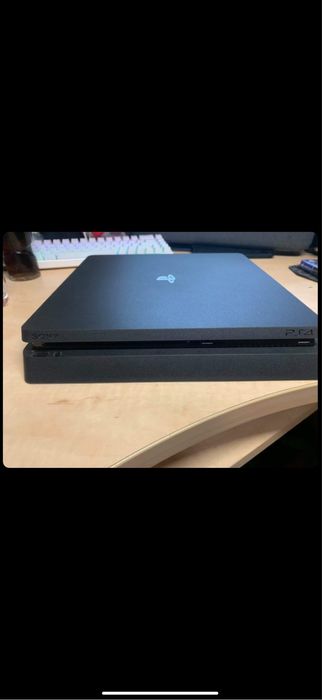 Playstation 4 slim