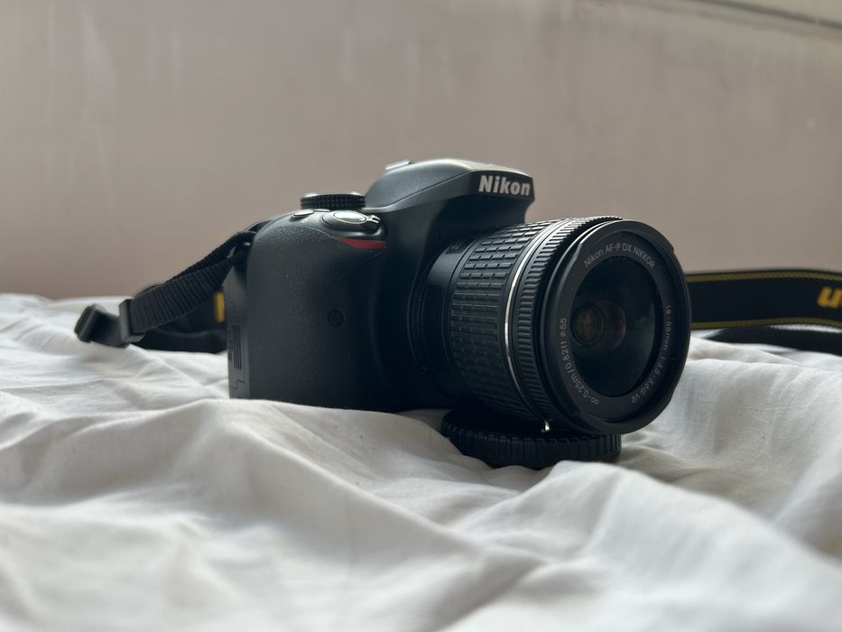 DSLR Фотоапарат Nikon D3300 с обектив AF-P 18-55mm f/3.5-5.6G VR - Пълен комплект