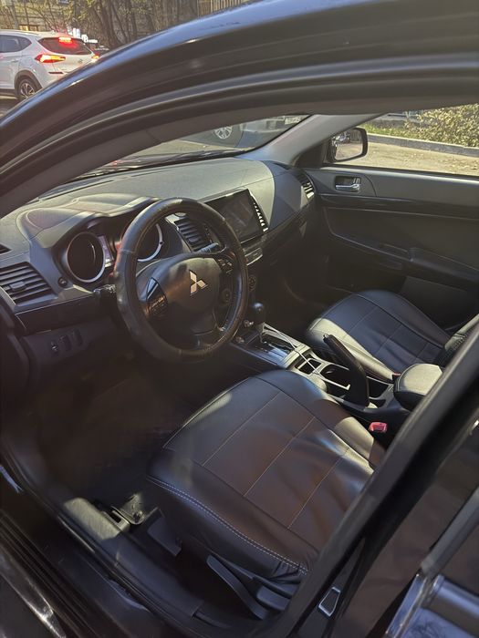 Mitshubishi Lancer 10