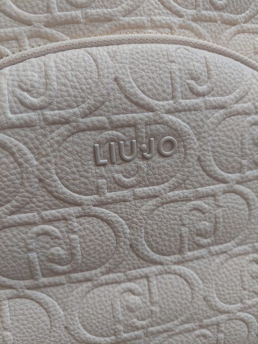 Дамска раничка LIUJO