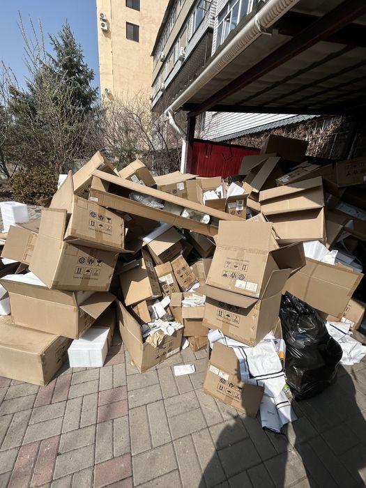 Продам каробки разнова размера