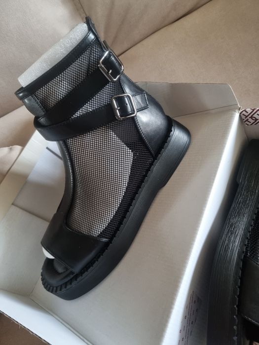 Продам босаножки 38р-р. 12000тт