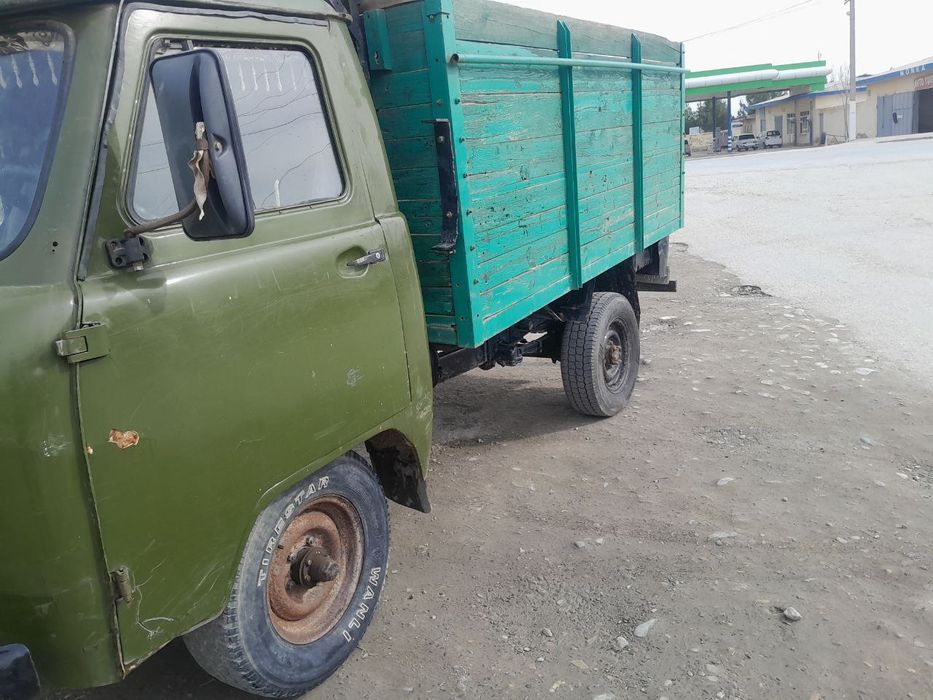 Uaz, bartavoy mashinasi
1982йил

Холати алло факат миниш керак прапанд