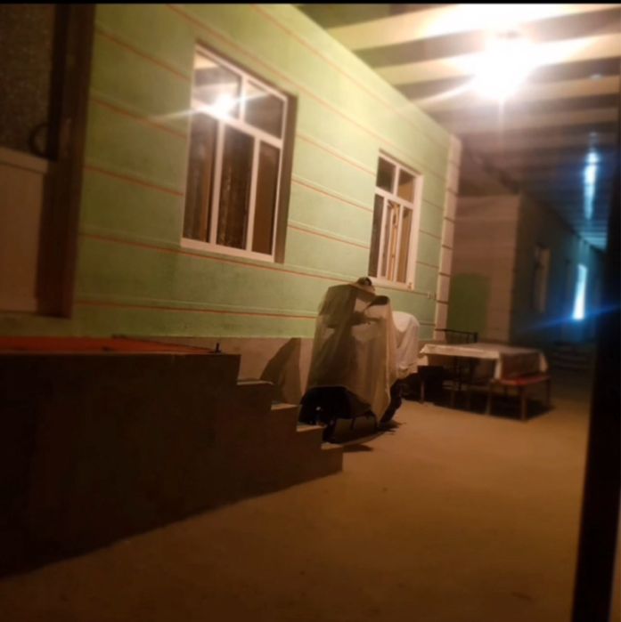 Срочно продаетсия дача в паркенте 12сотих 7комнот