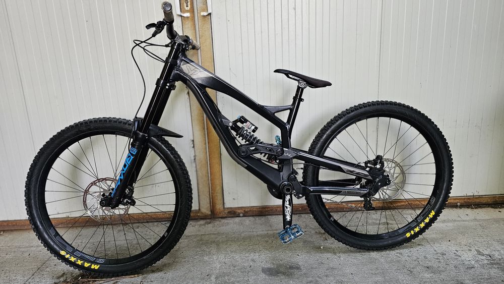 27.5" YT industries DH