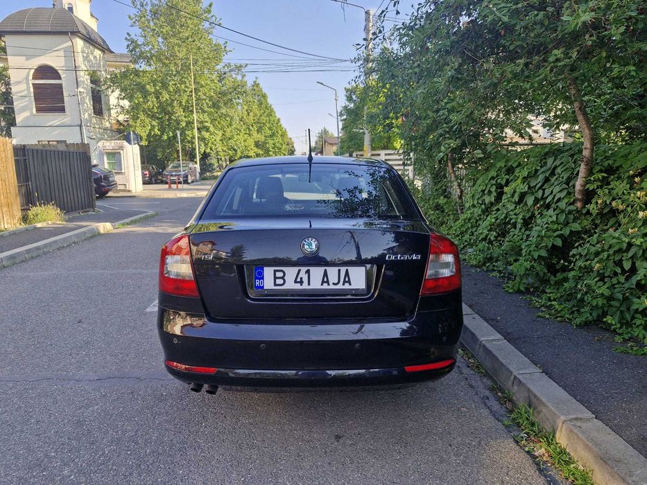 SKODA Octavia 2012 — imagine 4