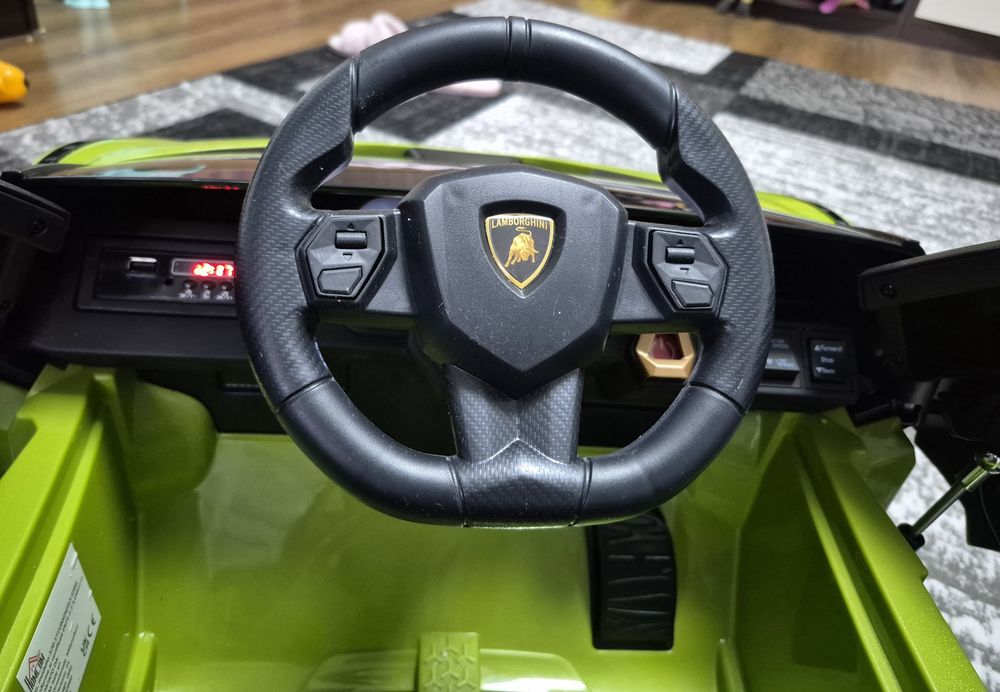 Mașinuța electrica copii